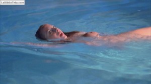 Eva Amurri - Californication 3x12 - 02