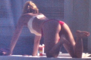 Shakira thong Miami 02