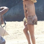 Rihanna topless 05