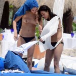 Cara Delevingne y Michelle Rodriguez topless 09