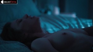 Carrie Coon - The Leftovers 1x07 - 04