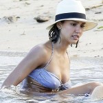 Jessica Alba - Caribe 11