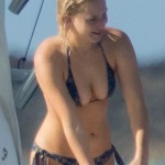 Jennifer Lawrence - Bahamas 03