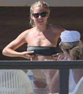 sienna-miller-topless-california-03