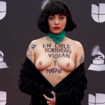 Mon Laferte en topless Grammys 2019