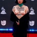 Mon Laferte en topless Grammys 2019