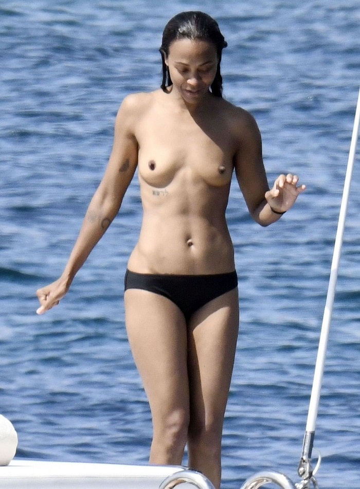 Zoe Saldana topless